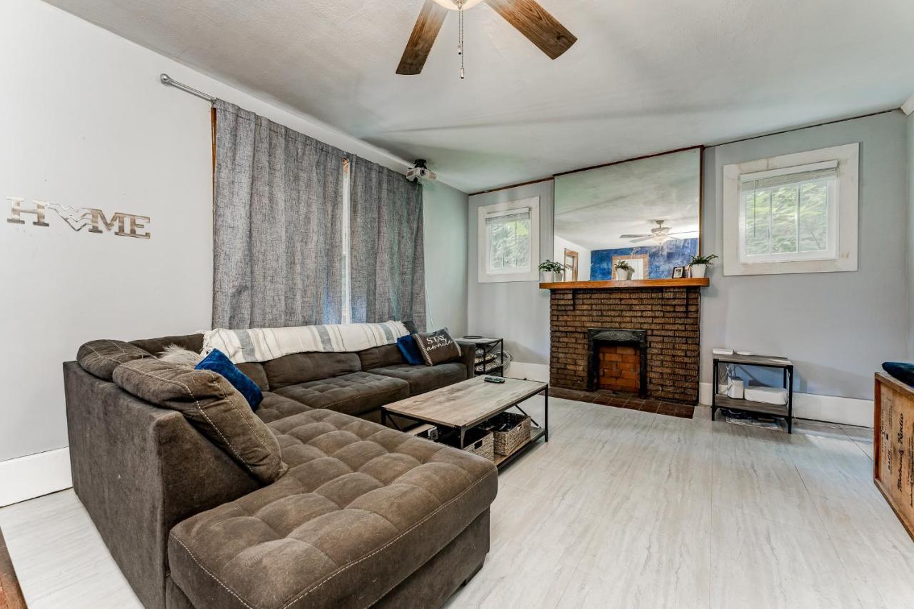 Awesome House, 5 Minutes To Dt, 2 Miles To Stadium And Ruby Memorial! Morgantown Εξωτερικό φωτογραφία